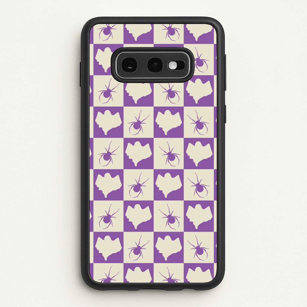 Spiders And Ghosts Checkered Pattern I Galaxy S10e Case