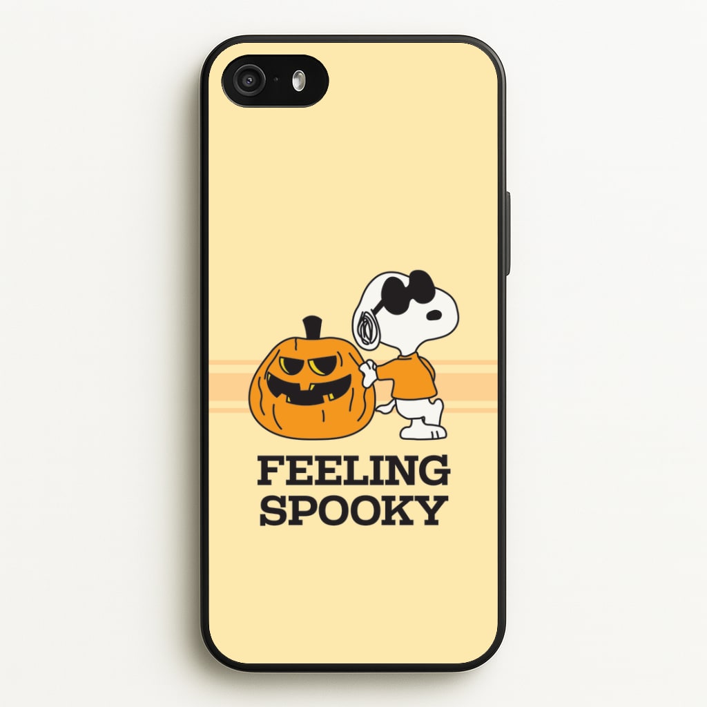 Feeling Spooky Cartoon Beagle iPhone 5 / 5s / SE 2016 Case