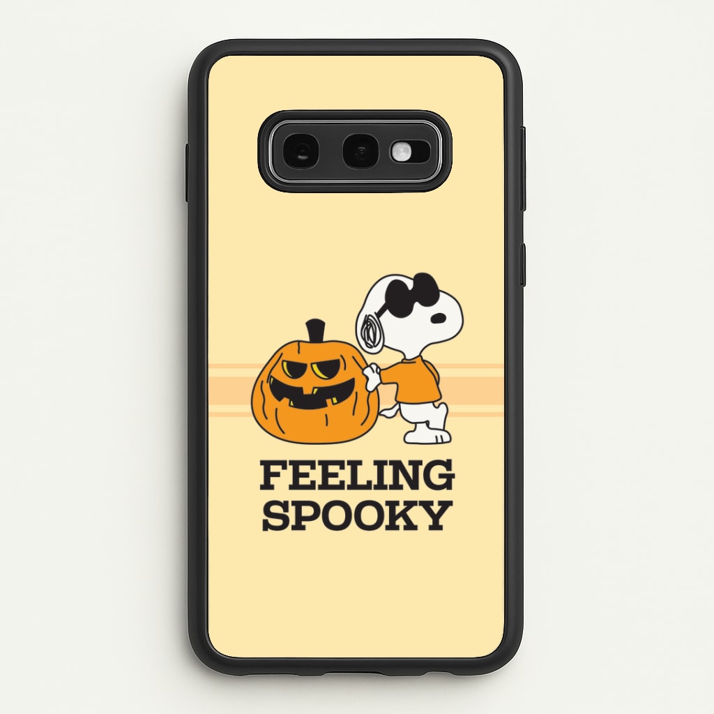 Feeling Spooky Cartoon Beagle Galaxy S10e Case