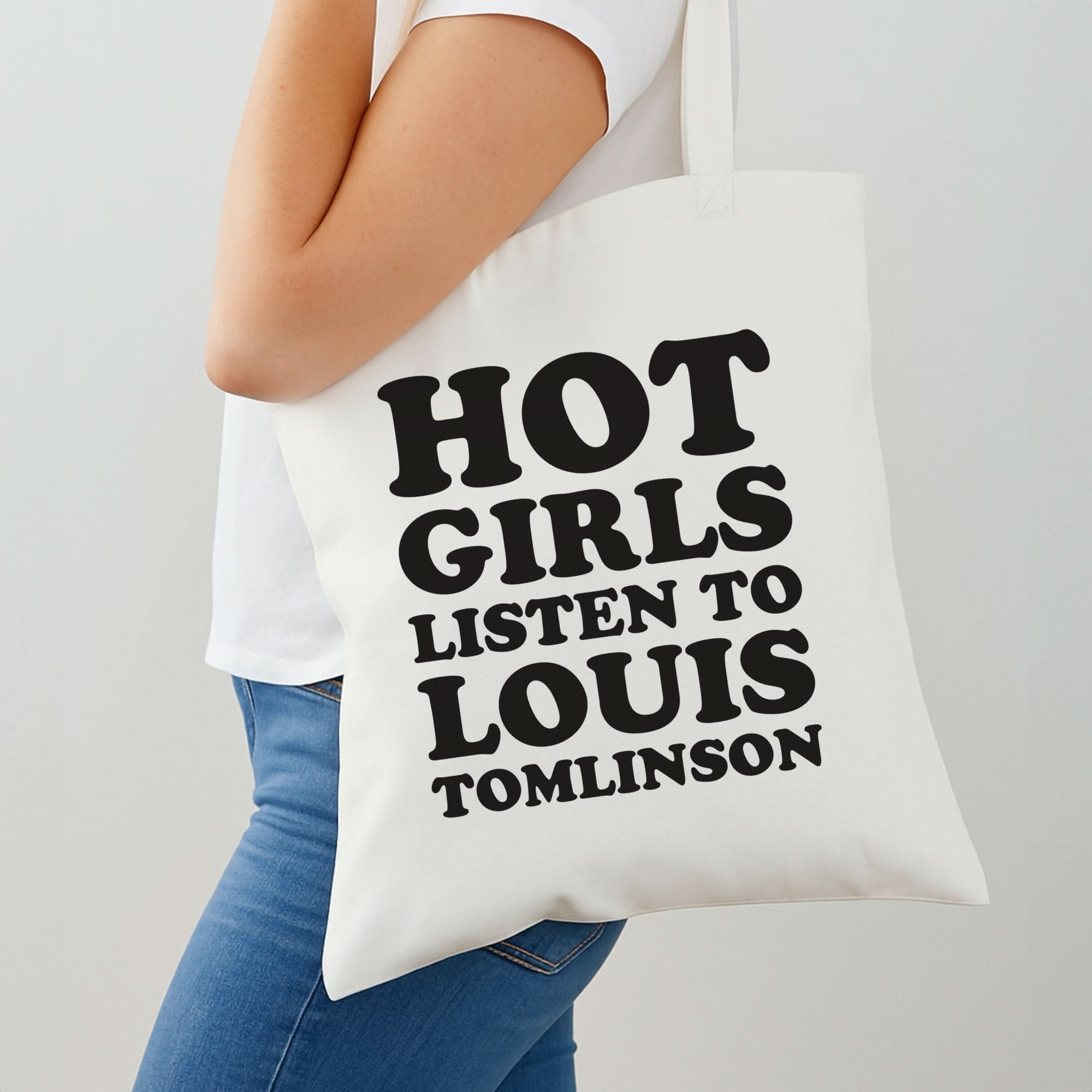 Hot Girls Listen To Louis Shoulder Bag
