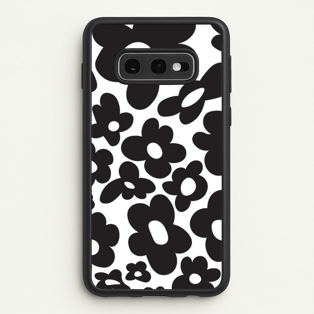 Black Flowers - Trippy Patterns - Trippy Patterns Phone Case for Galaxy S10e