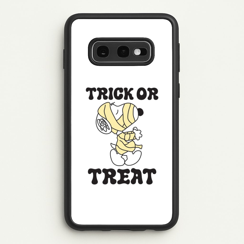 Trick Or Treat Cartoon Beagle Galaxy S10e Case