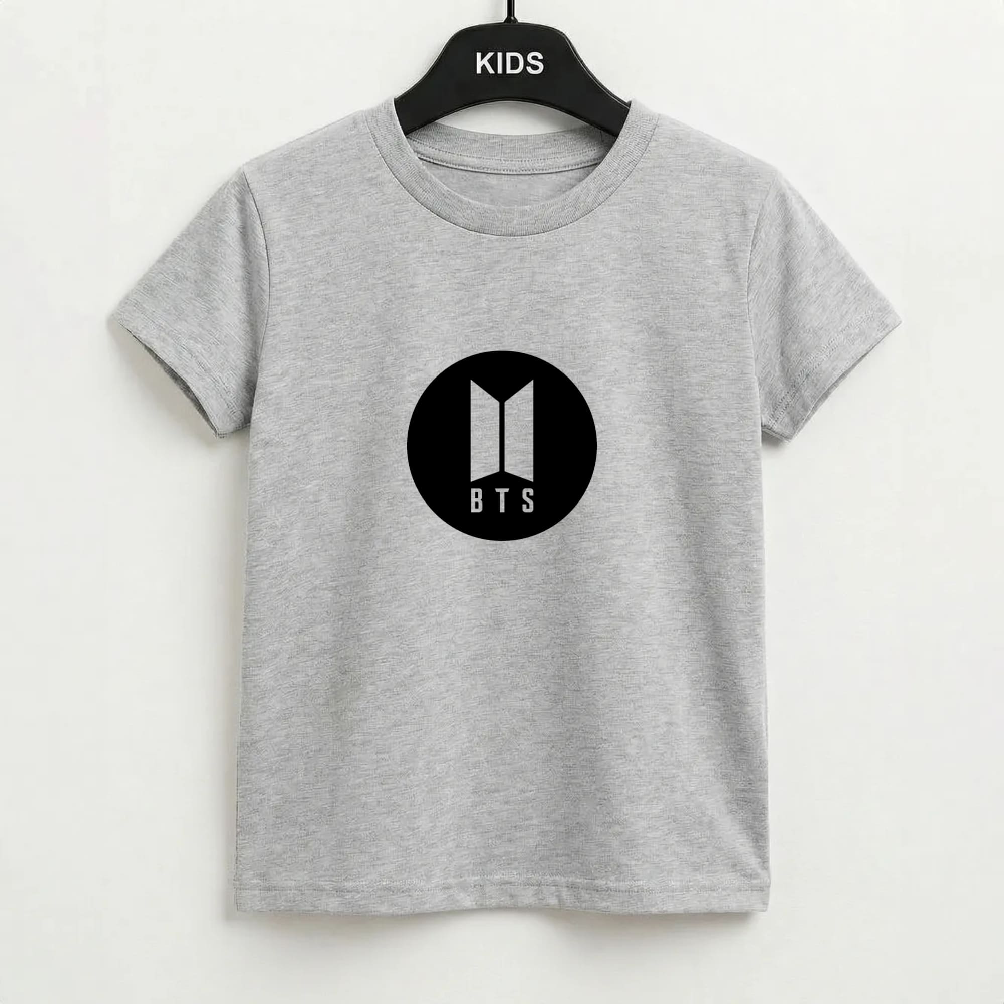 BTS logo Black - K Pop Kids T-Shirt