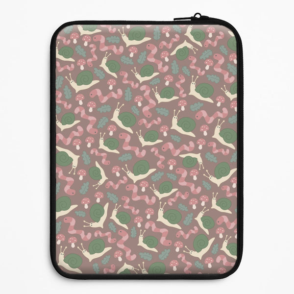 Snails - Animal Patterns Universal Laptop Sleeve
