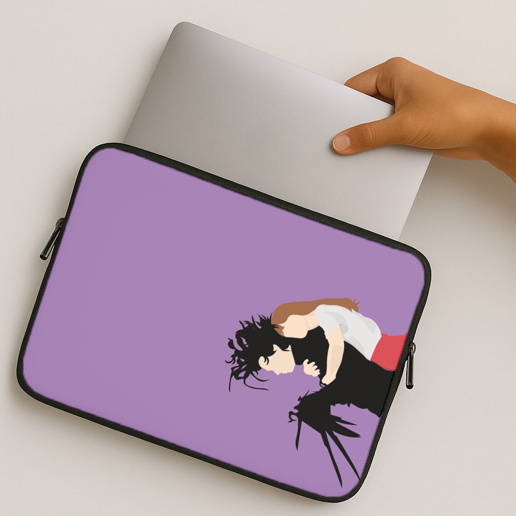 Hug - Scissorhands MacBook Case