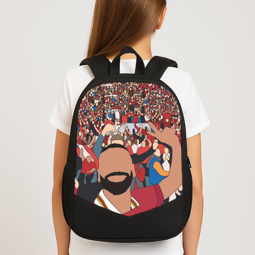 Mo Crowd Selfie Backpack