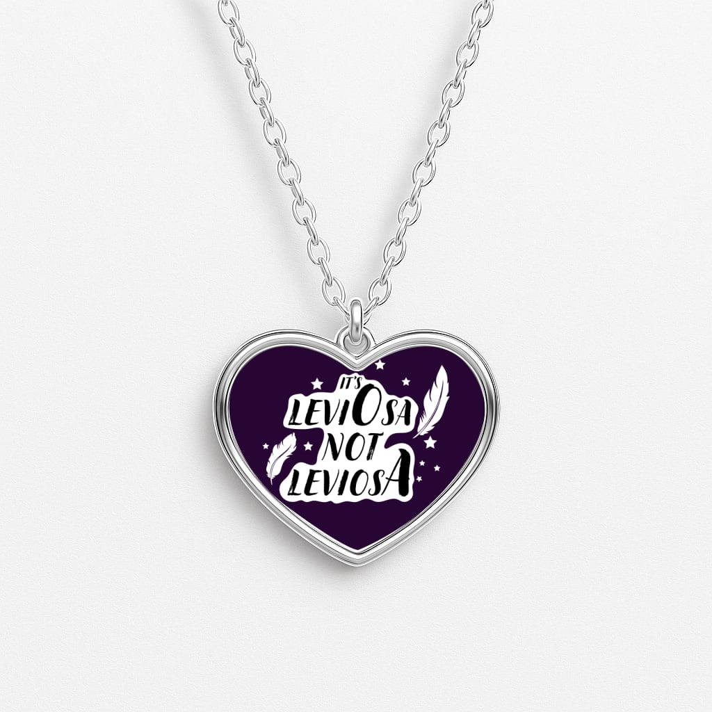 It's Leviosa Heart Necklace