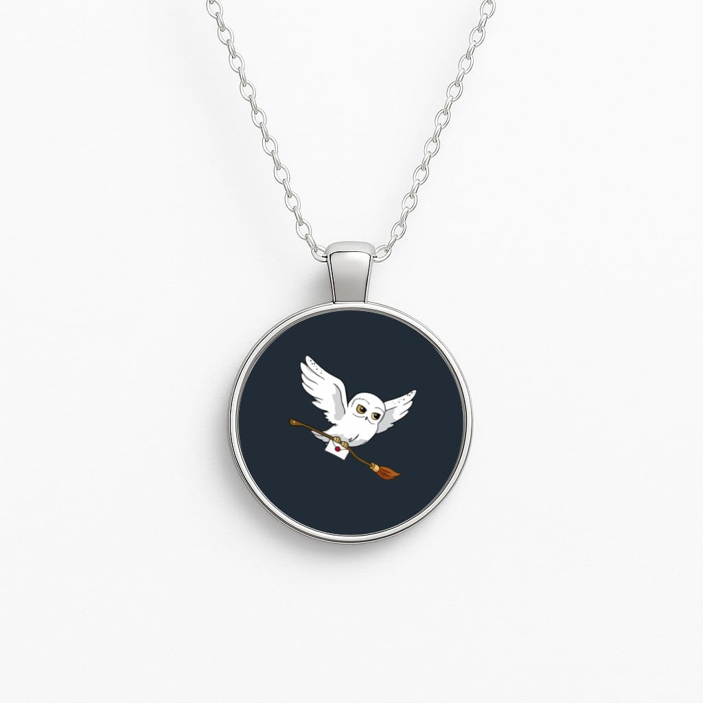 Messenger Owl Hedwig Circle Necklace