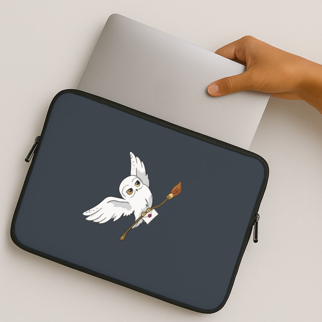 Messenger Owl Hedwig MacBook Case