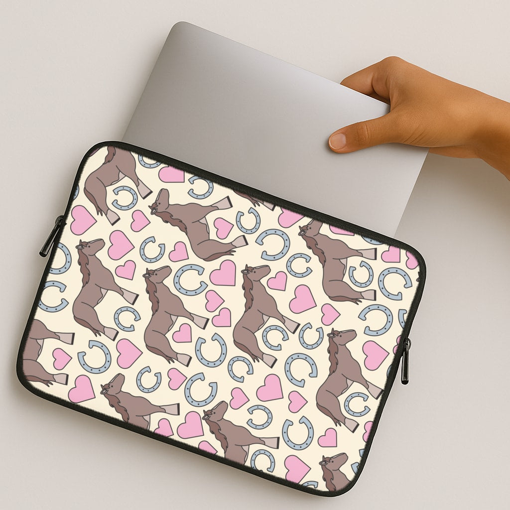 Horses And Horseshoes Pattern - Horses MacBook Case