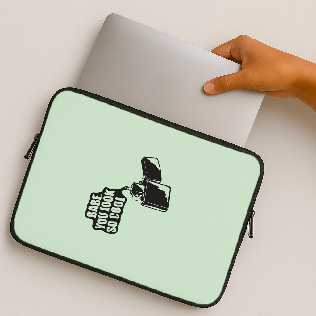 Babe, You Look So Cool - 1975 MacBook Case