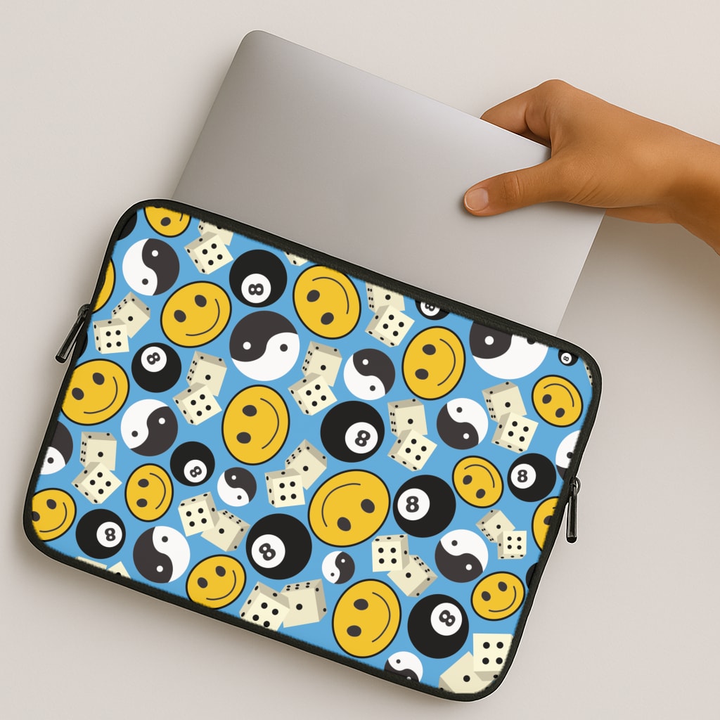 8 Ball Pattern - Skate Aesthetic  MacBook Case