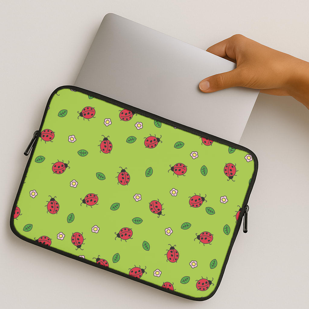 Ladybugs And Flowers - Spring Patterns MacBook Case