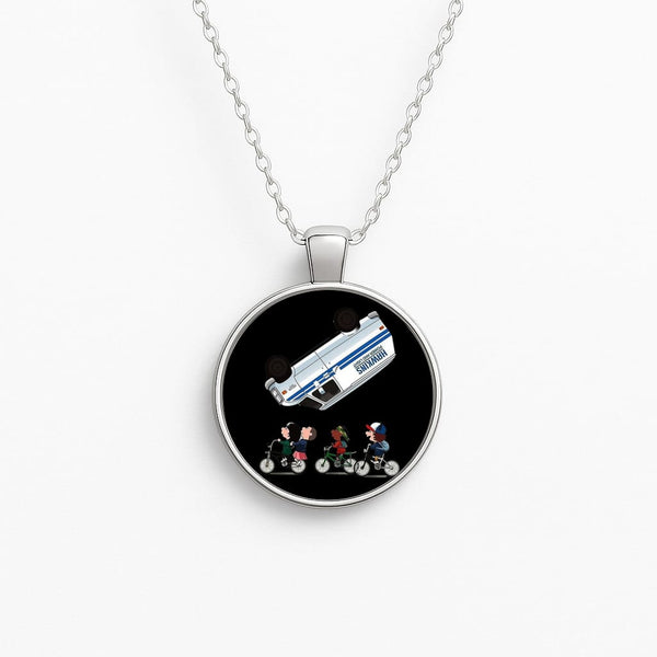 Van Flip Circle Necklace