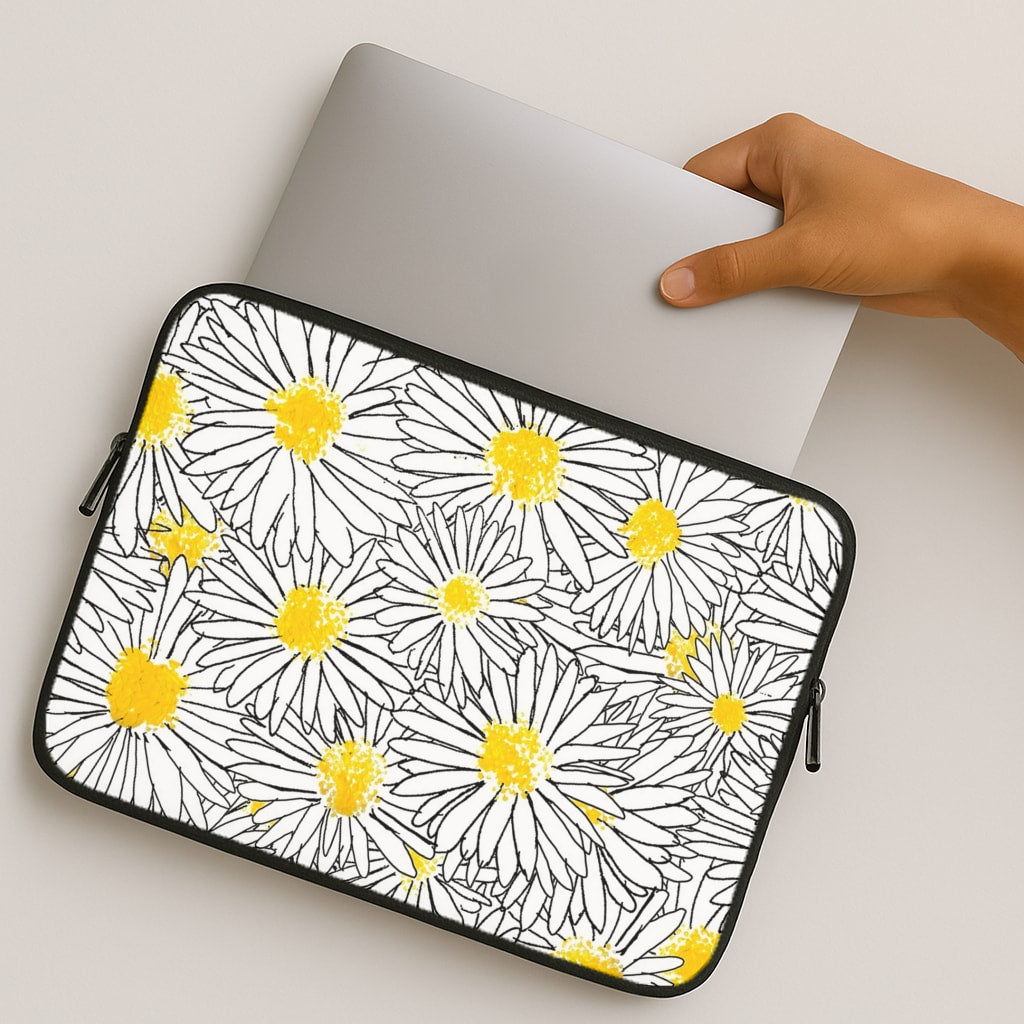 Cute Daisy Pattern MacBook Case