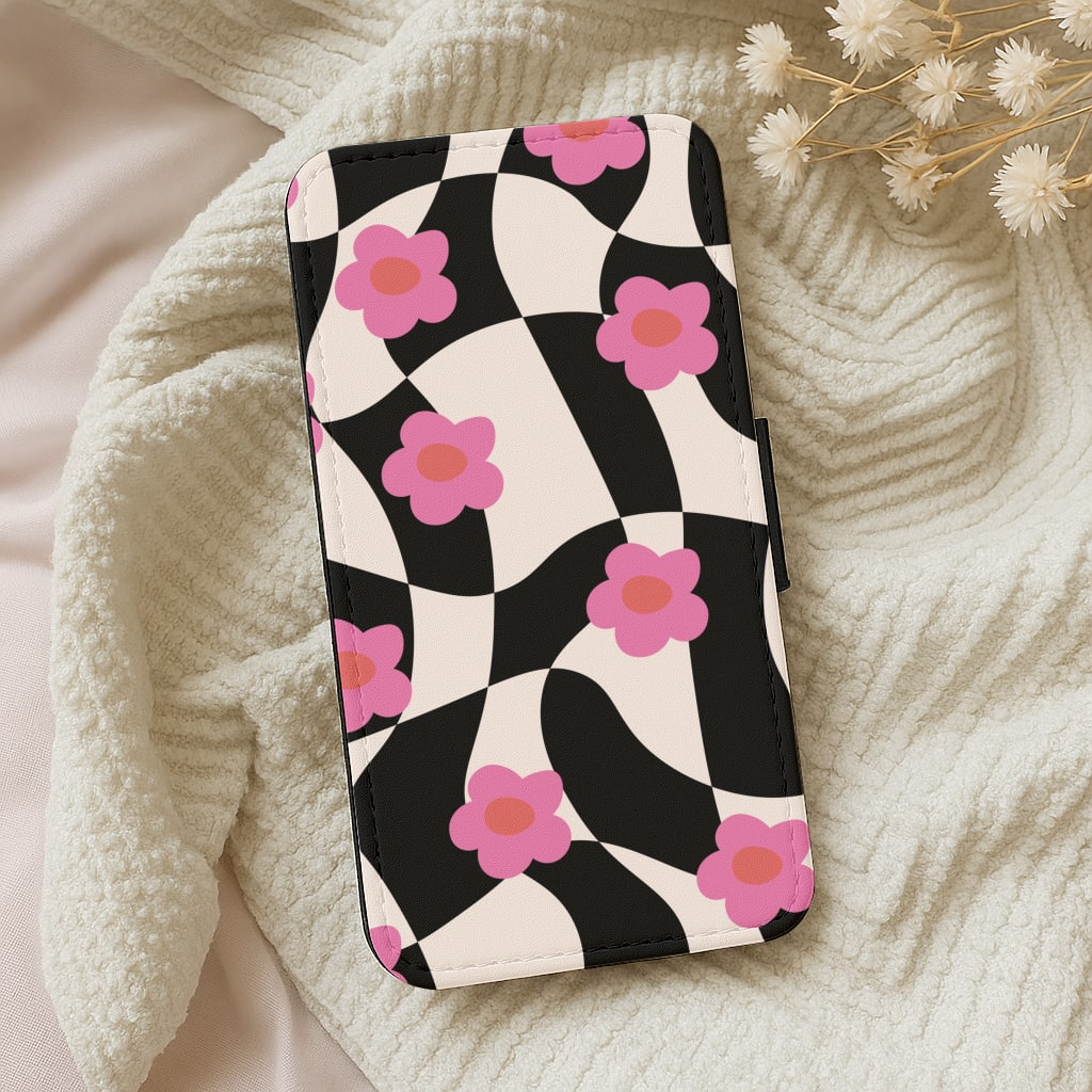 Checkboard Flowers - Trippy Patterns Wallet Phone Case