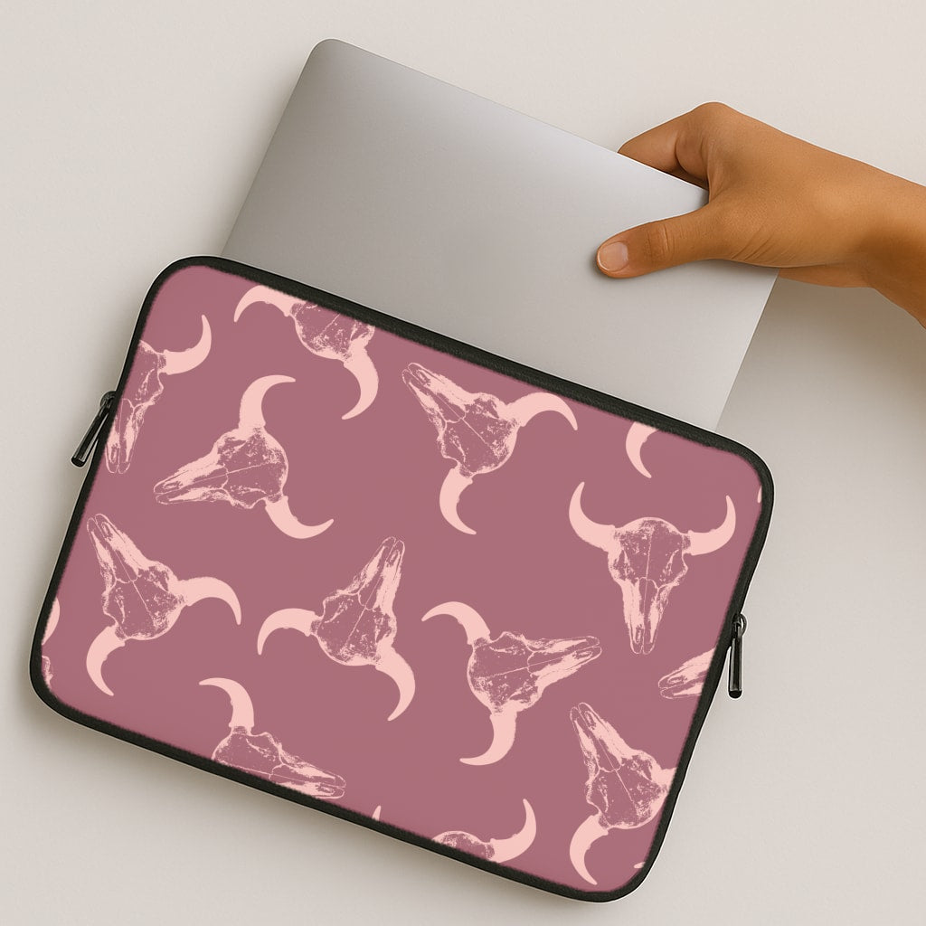 Pastel Skulls Pattern MacBook Case