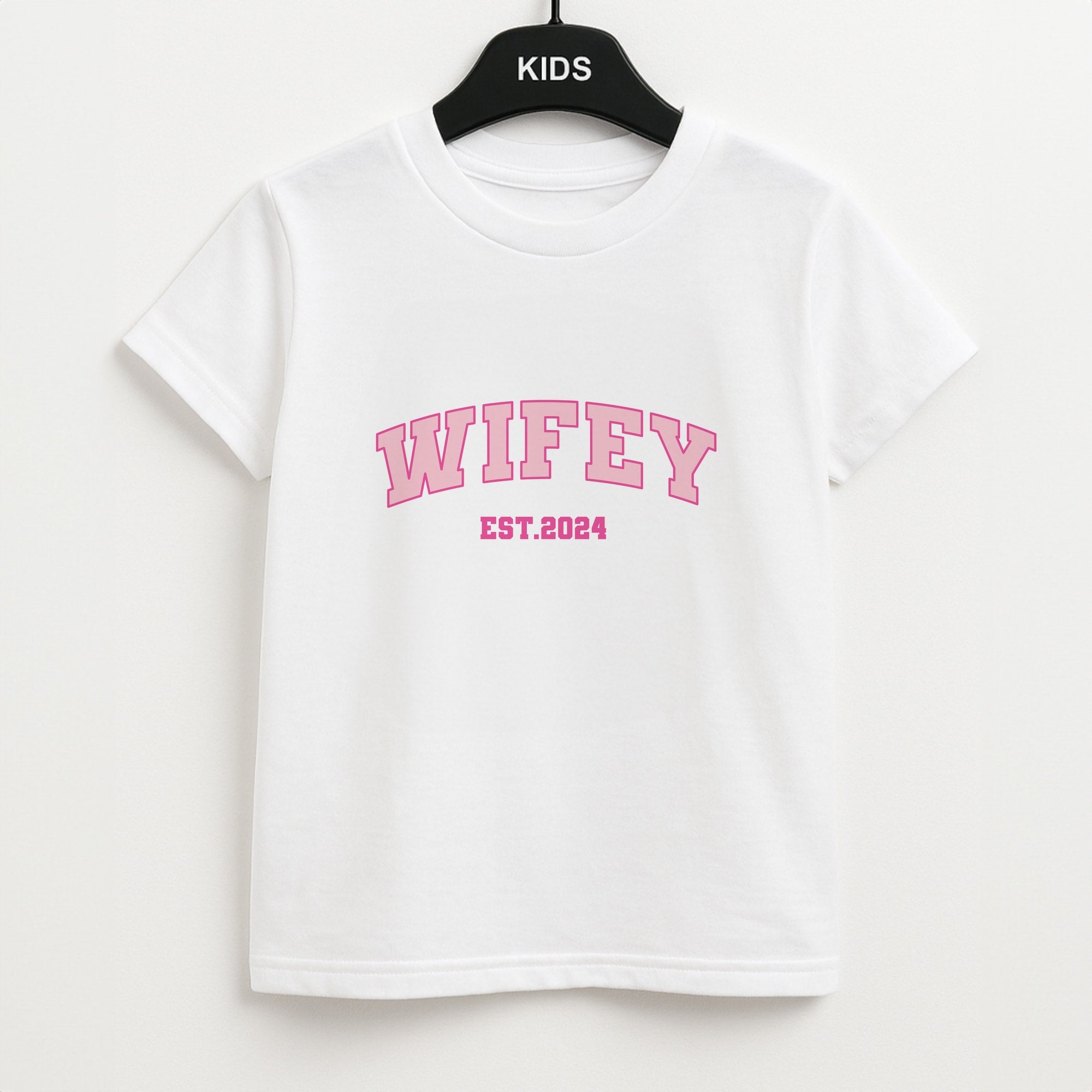 Wifey 2024 - Bridal Kids T-Shirt