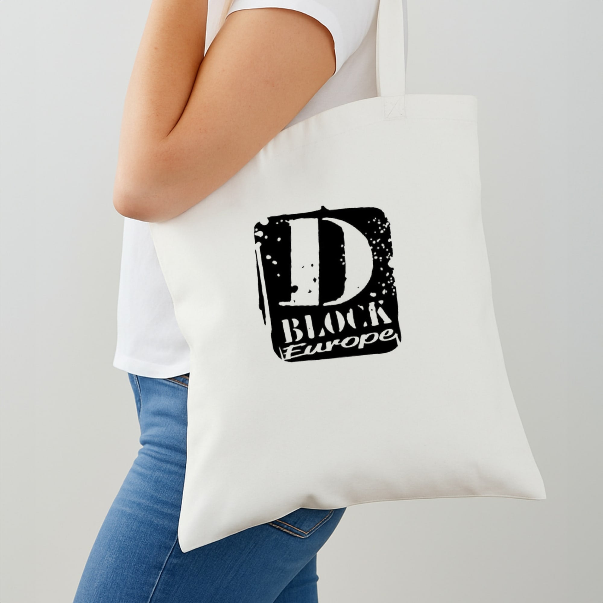 D Block Europe Shoulder Bag