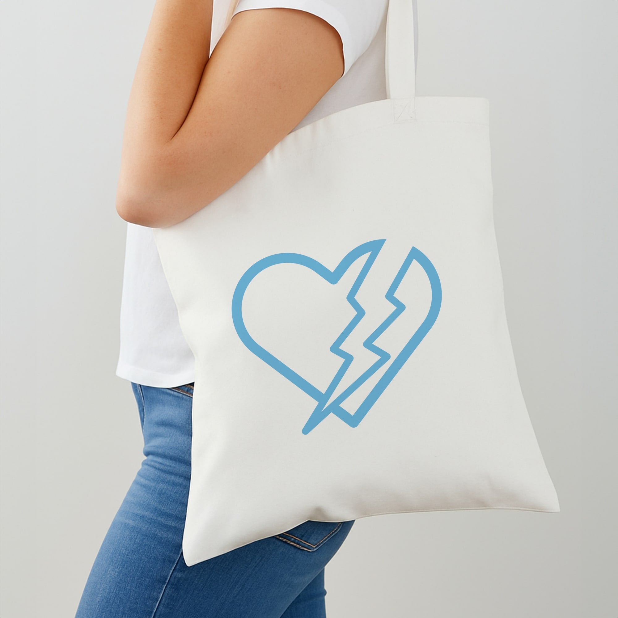 Lightning Heart Shoulder Bag