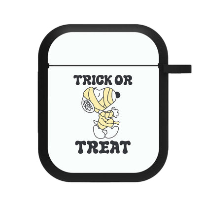 Trick Or Treat Cartoon Beagle AirPods Case