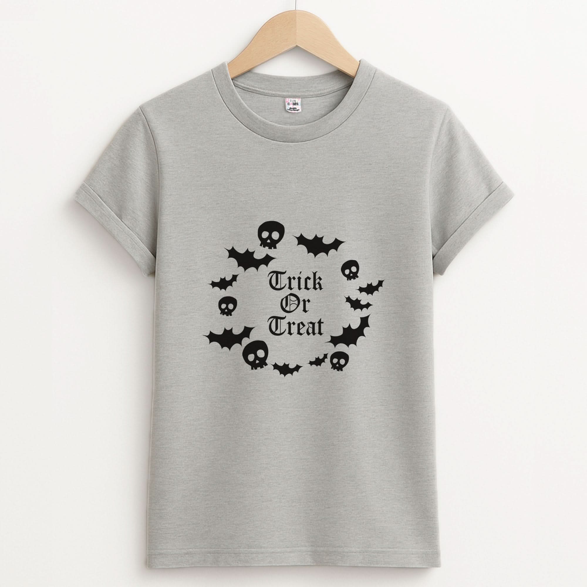 Trick Or Treat Wreath Unisex Grey T-Shirt