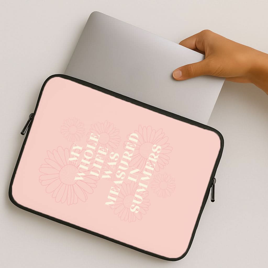 Dasies Quote MacBook Cover