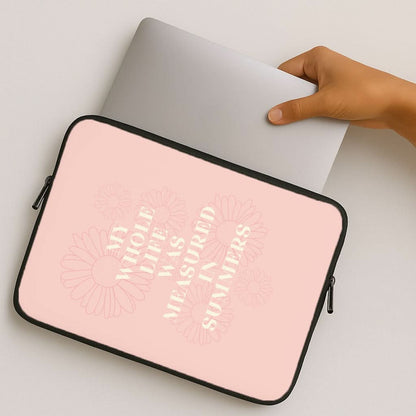 Dasies Quote MacBook Cover
