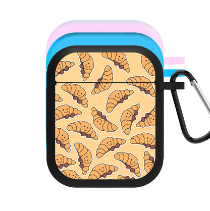 Croissant - Plushy AirPods Case