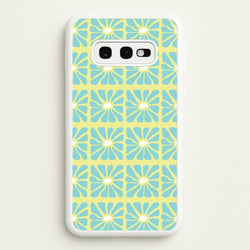 Square Abstract Flowers Blue Galaxy S10e Case