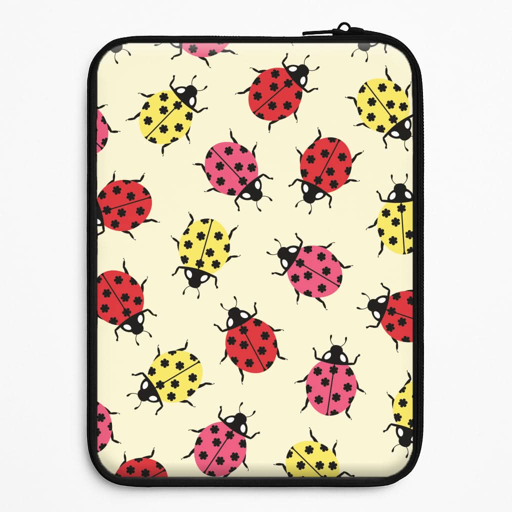 Ladybugs With Flower Spots Pattern Laptop Sleeve