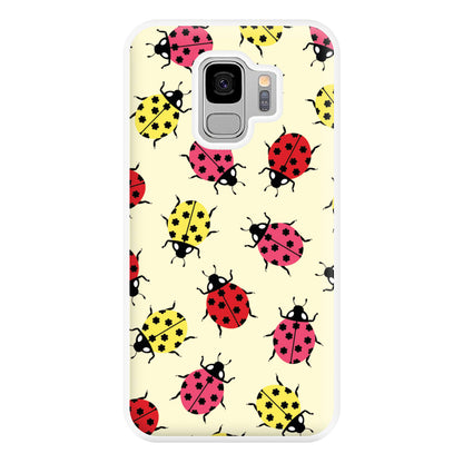  Ladybugs With Flower Spots Pattern Galaxy S9 Plus Case