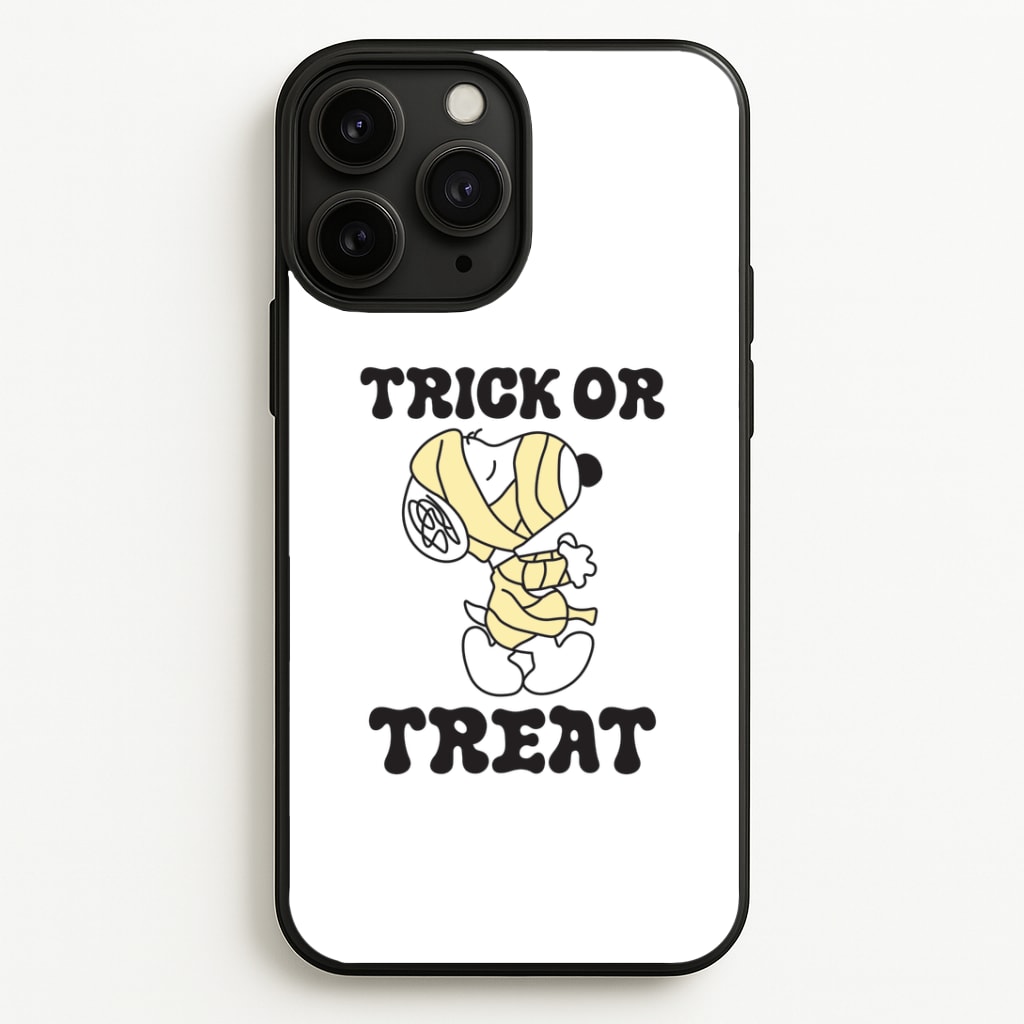 Trick Or Treat Cartoon Beagle iPhone 11 Pro Case