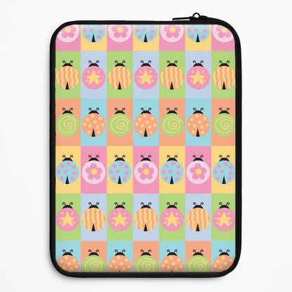 Cartoon Ladybugs Colourful Pattern Universal Laptop Sleeve