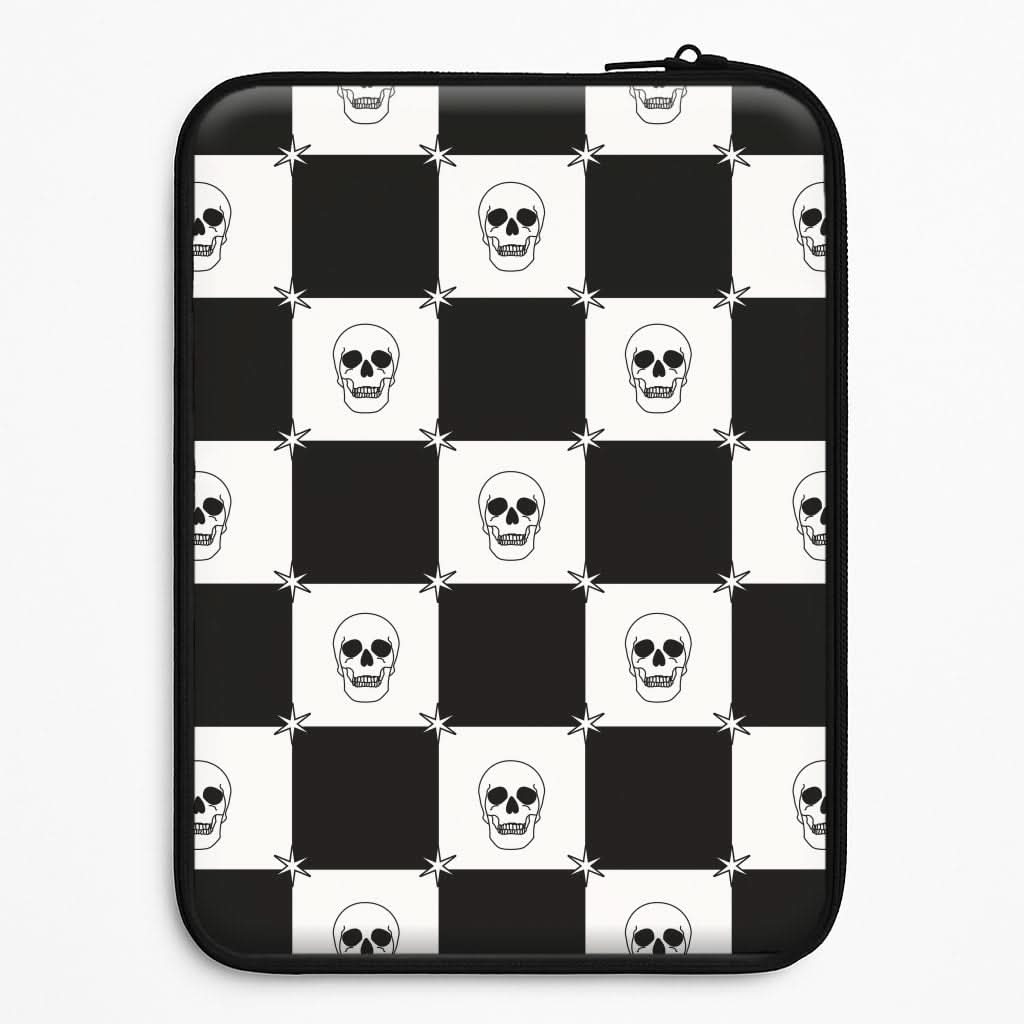 Checkered Skulls Pattern Laptop Sleeve