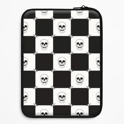 Checkered Skulls Pattern Universal Laptop Sleeve