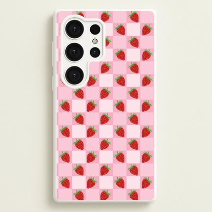 Checkered Strawberries Pattern  - Fruits Phone Case for Galaxy S25 Ultra