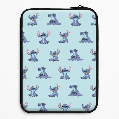 Cute Blue Alien Pose Pattern Universal Laptop Sleeve