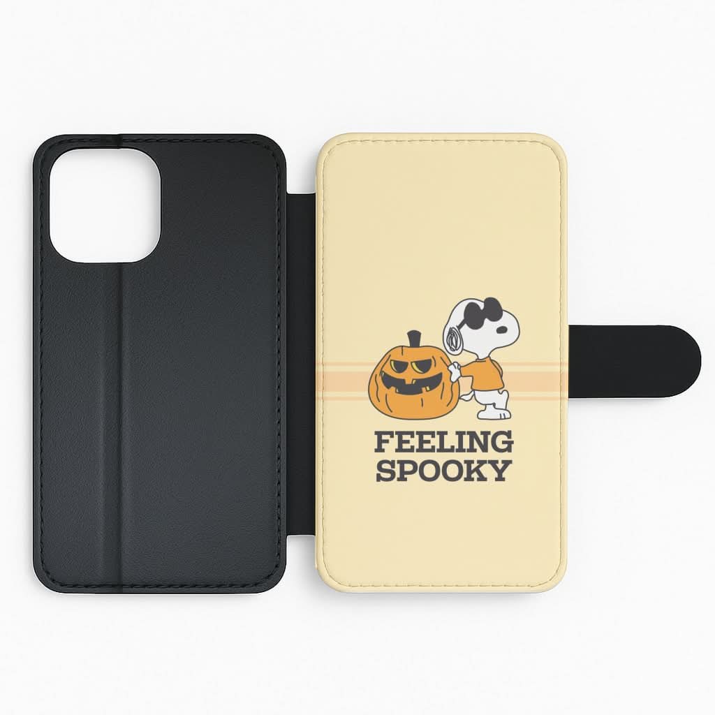 Feeling Spooky Cartoon Beagle Flip Phone Case