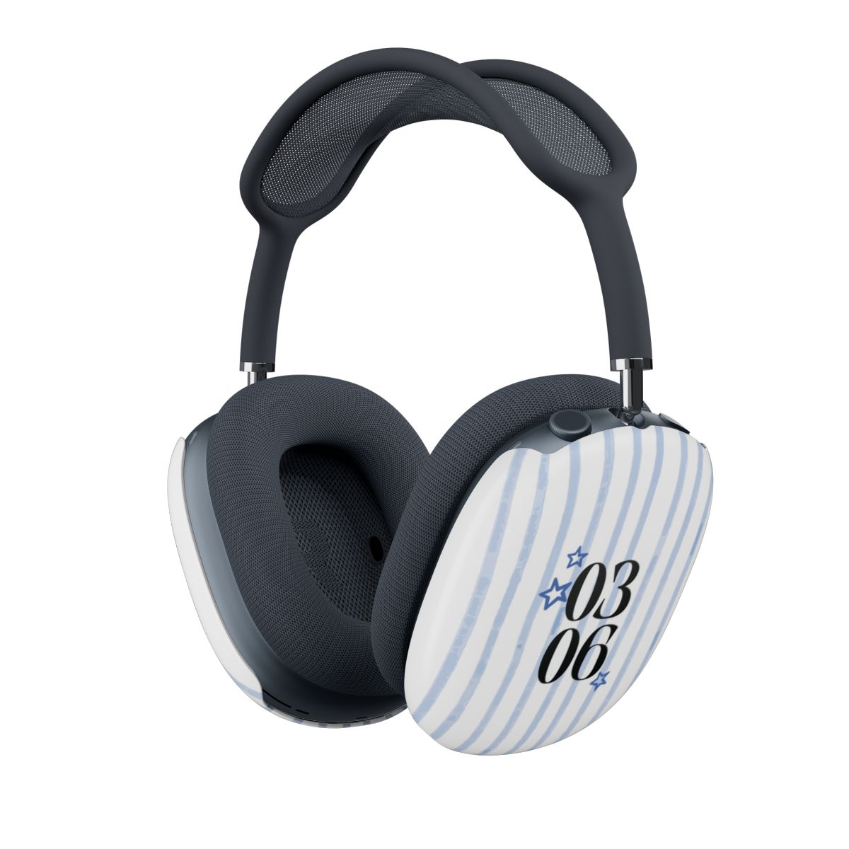 03 06 AirPods Max Case
