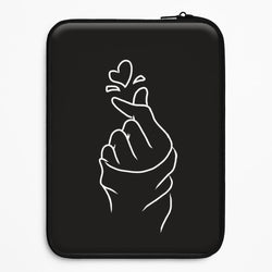 Cute Heart Finger Snap Black Universal Laptop Sleeve