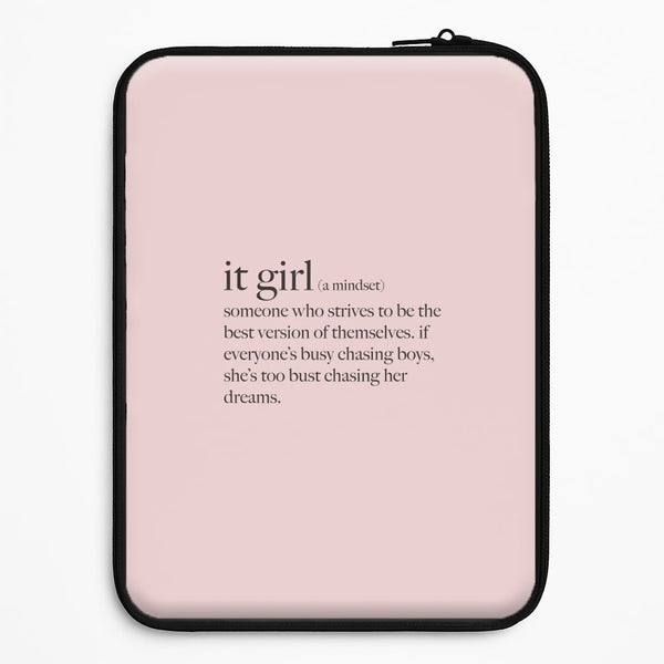 It Girl - Clean Girl Aesthetic Universal Laptop Sleeve
