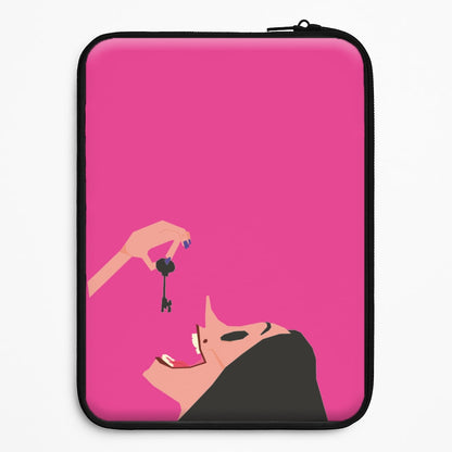 Key - Caroline Universal Laptop Sleeve