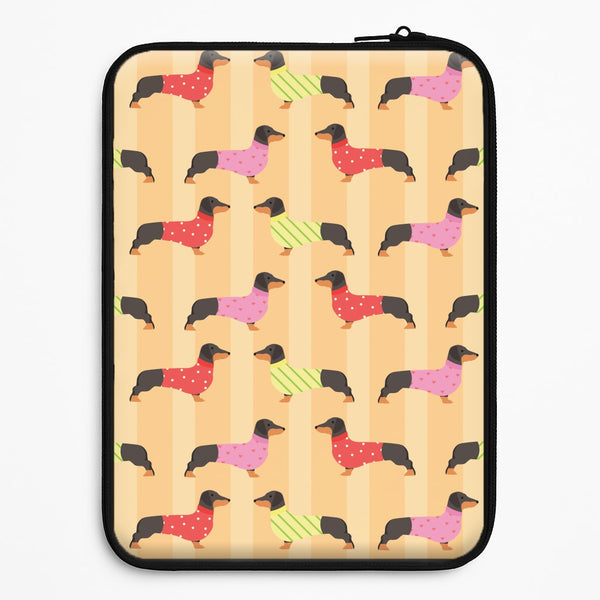 Dachshunds In Sweaters Pattern Universal Laptop Sleeve
