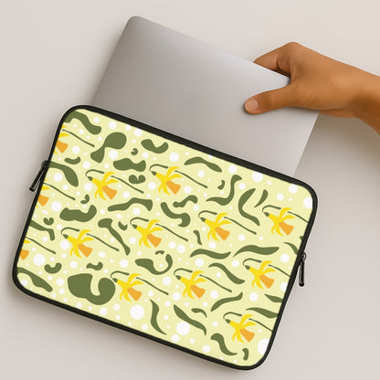 Daffodil Pattern - Floral MacBook Case