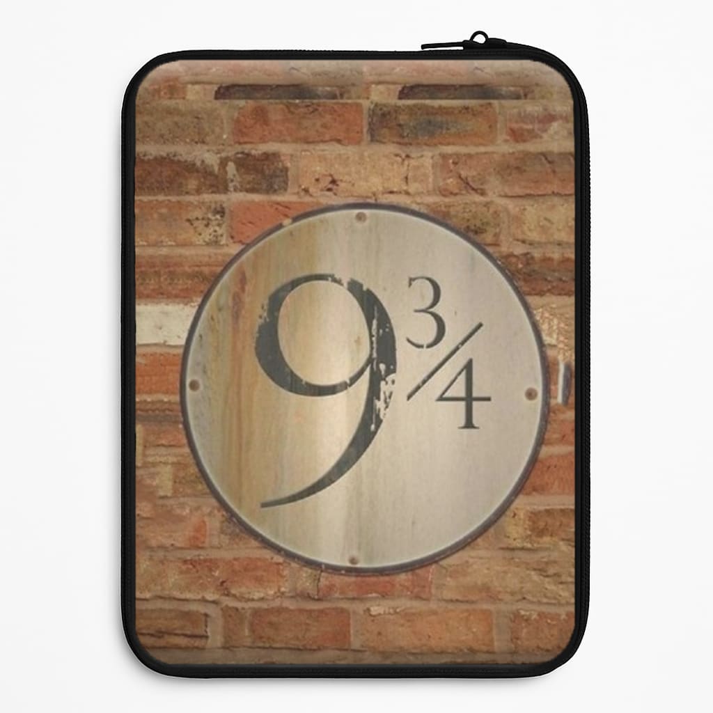 Platform 9 and 3 Quarters Universal Laptop Sleeve