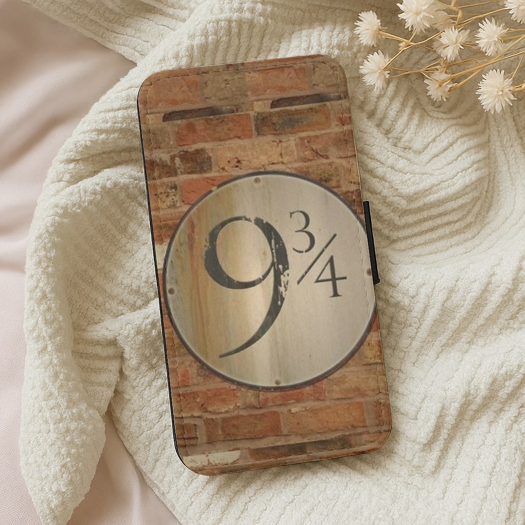 Platform 9 and 3 Quarters Wallet Phone Case