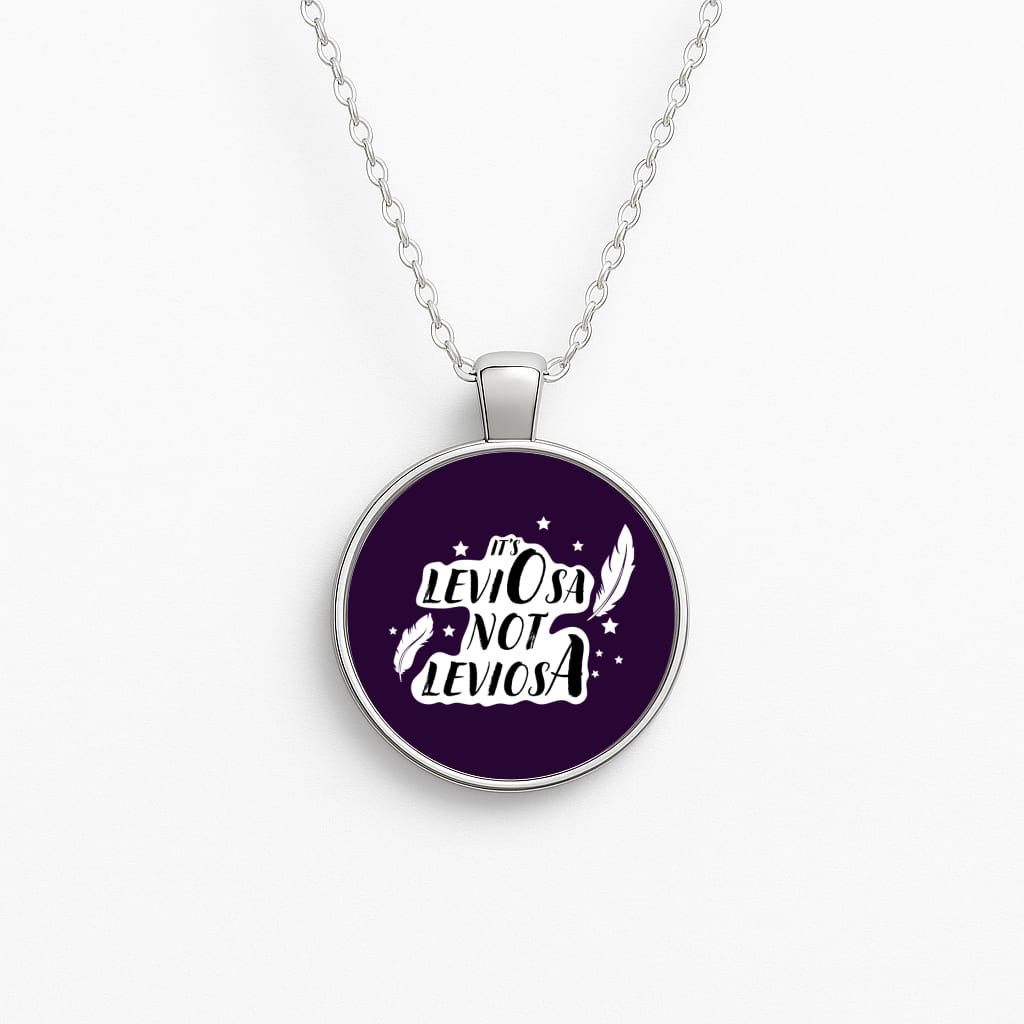 It's Leviosa Necklace