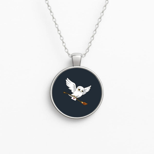 Messenger Owl Hedwig Circle Necklace