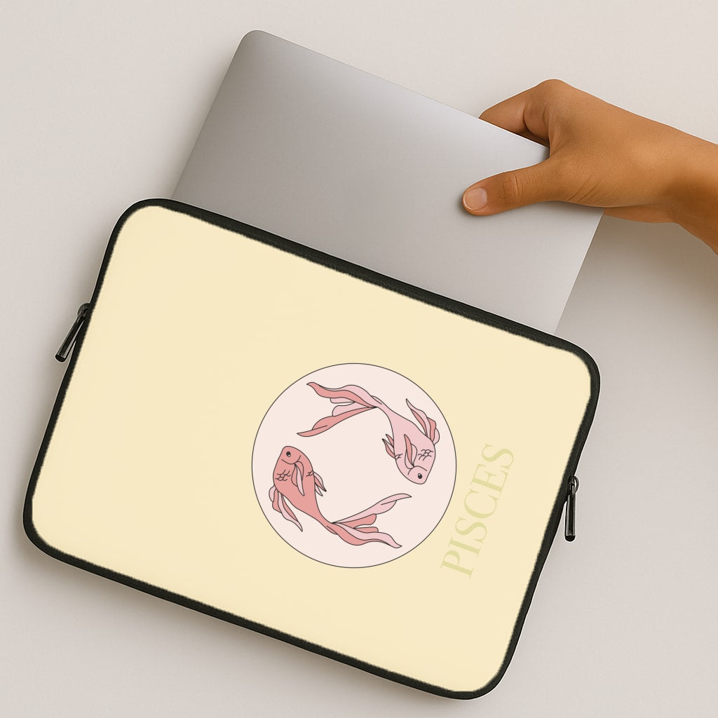 Pisces - Tarot Cards MacBook Case